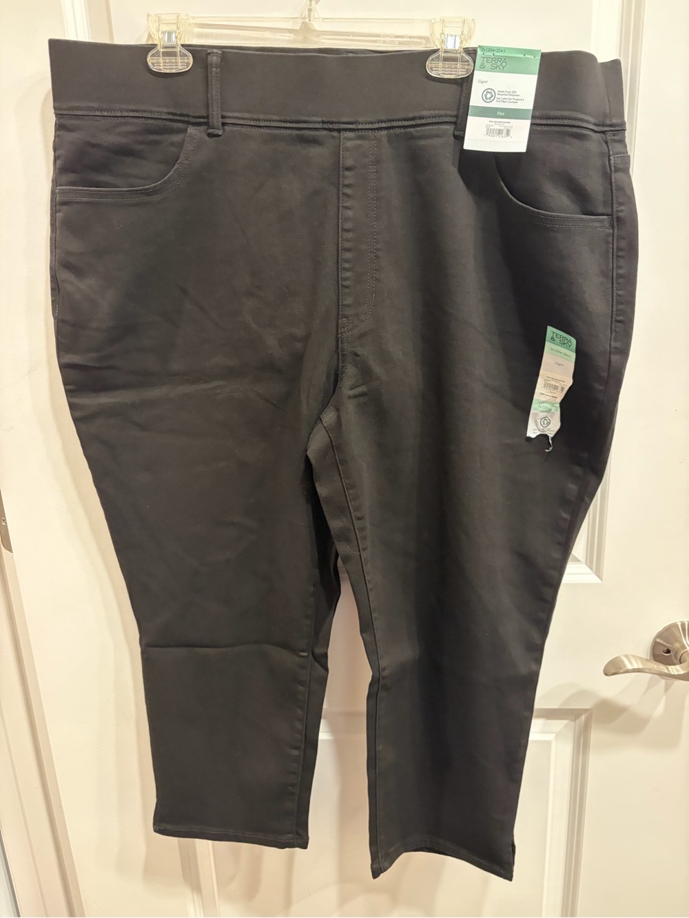 Terra Sky Women's 2X Pull On Stretch Waist Capri Jegging BLACK